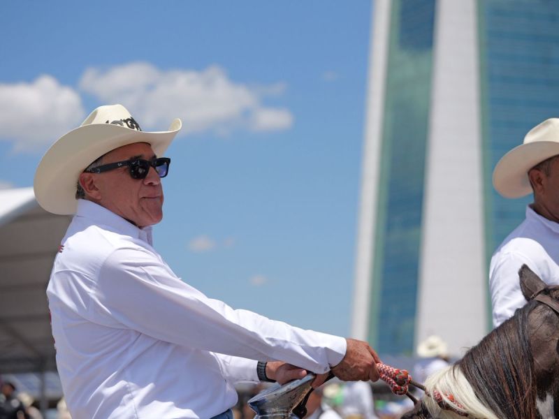 Refuerza Armando Martínez sinergia con gobernador Américo Villarreal en la “Cabalgata de la Unidad”