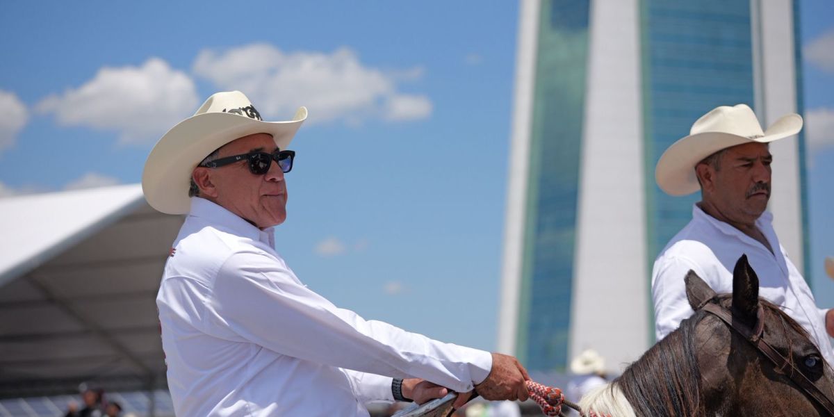 Refuerza Armando Martínez sinergia con gobernador Américo Villarreal en la “Cabalgata de la Unidad”