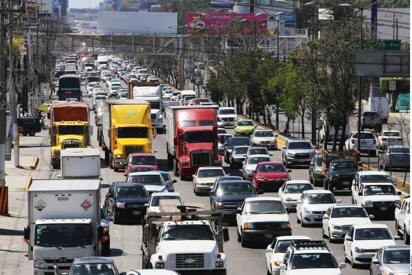 Anuncian transportistas paro indefinido 