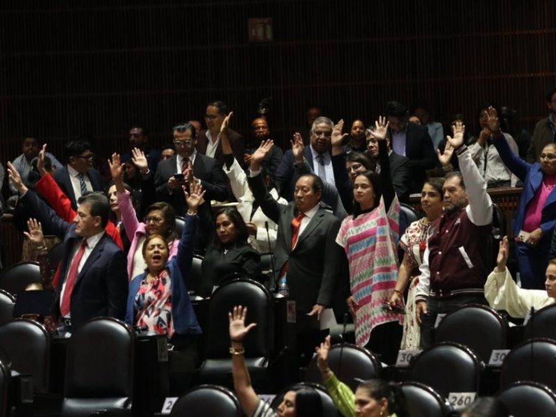 Legisladores de MC y Morena protagonizan riña