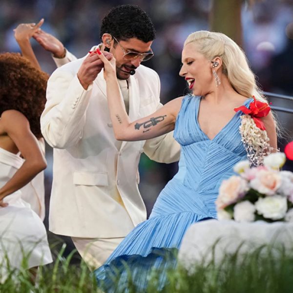 Bad Bunny realiza su histórico show del medio tiempo 