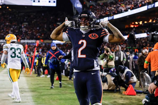 Remontan Osos de Chicago desventaja y elimina a los empacadores de Green Bay