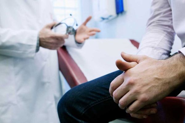 Desinformación y tabúes retrasan la detección del cáncer de próstata; Hospital Oncológico atiende 80 casos al año