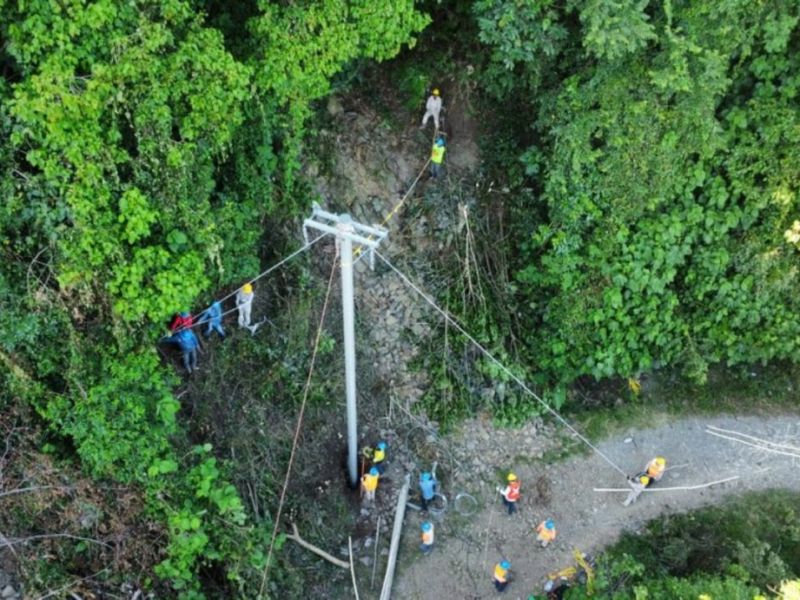CFE restablece al 100% la energía en cinco estados afectados por lluvias