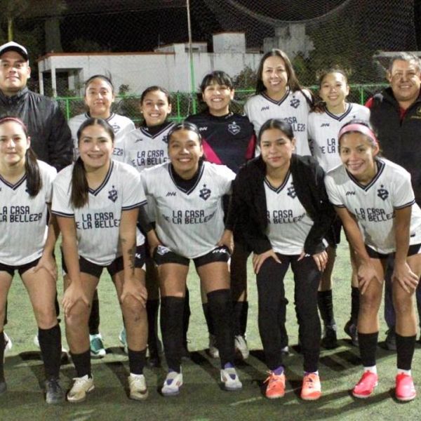 Toman ventaja soccer training y casa de la belleza