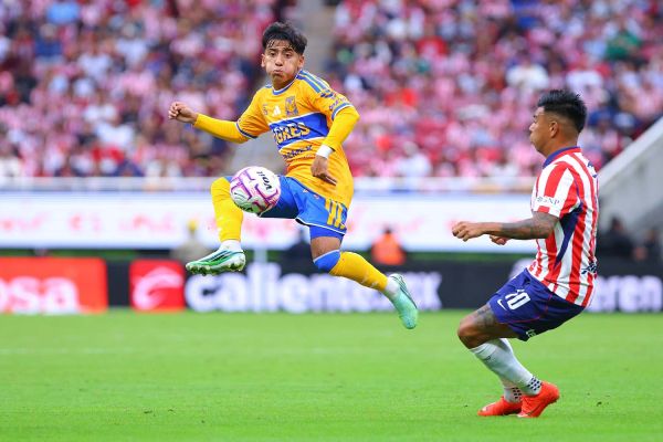 Empata Chivas con Tigres y llega a 4 juegos sin ganar