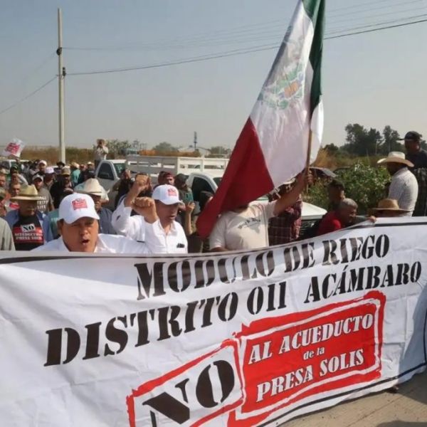 Productores y transportistas rechazan que sus bloqueos tengan fines políticos