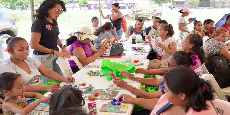 Comayemóvil acerca servicios médicos y sociales a familias de Ciudad Madero