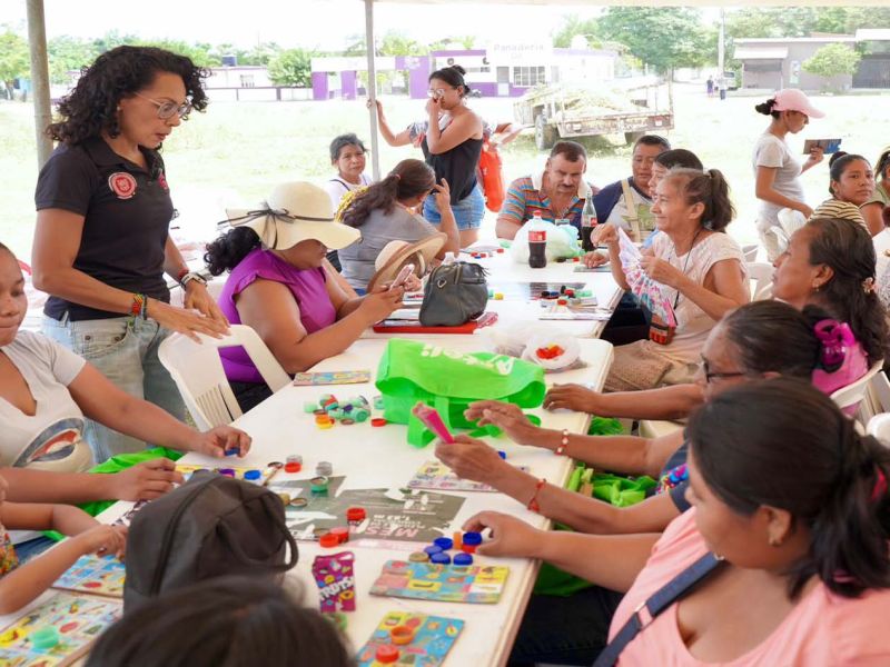 Comayemóvil acerca servicios médicos y sociales a familias de Ciudad Madero
