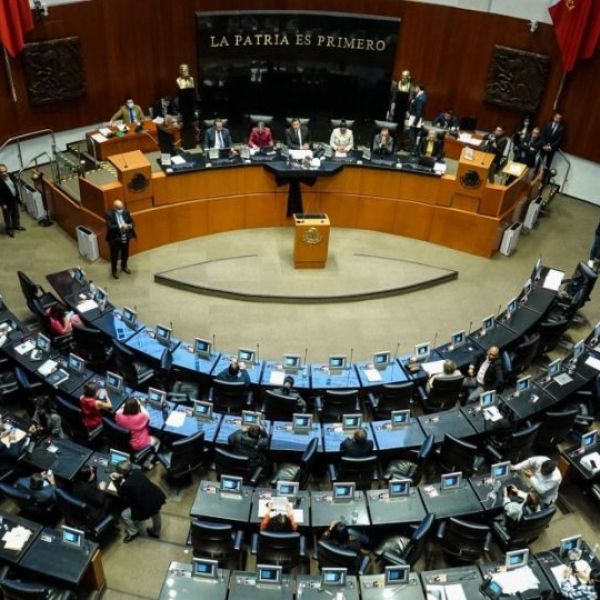 ‘Fuga’ de morenistas y aliados en el Congreso; buscan candidaturas