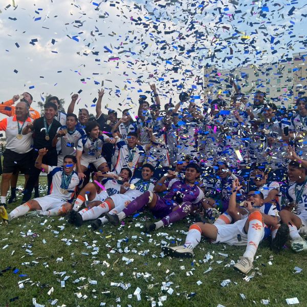¡¡Campeón de Campeones!! Correcaminos de la Liga Premier