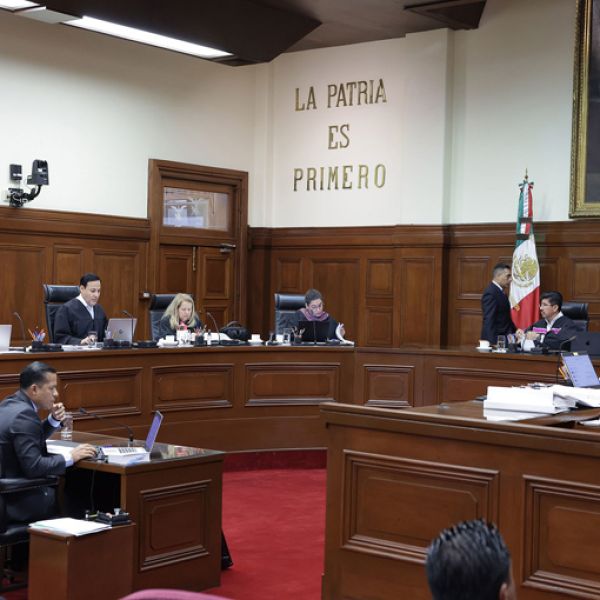 Podrá UIF bloquear cuentas bancarias sin orden judicial