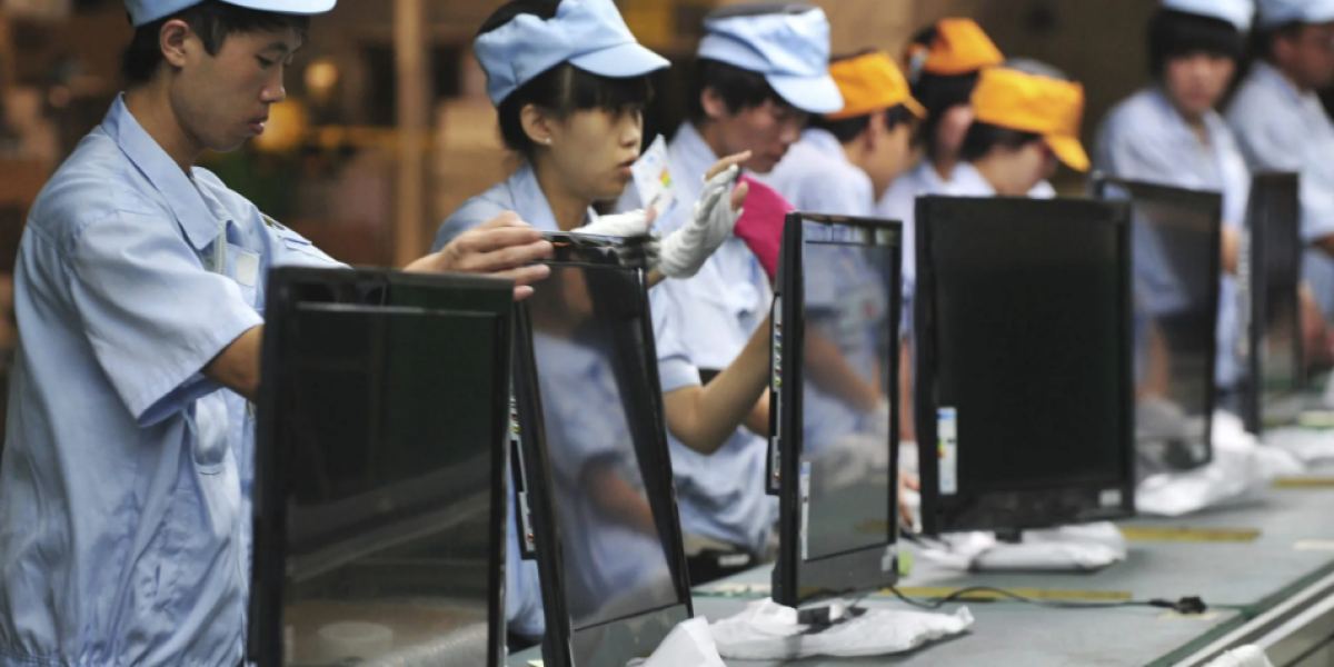 Restricciones ante rebrotes afectaron manufactura china en abril