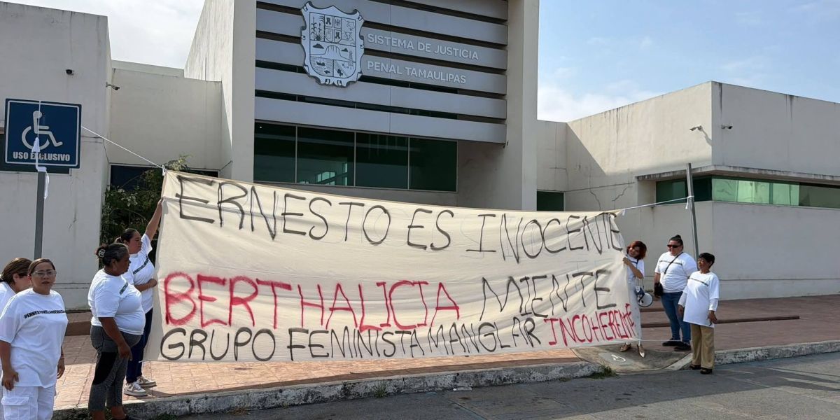 Familiares protestan y denuncian presunta injusticia contra Ernesto Villanueva
