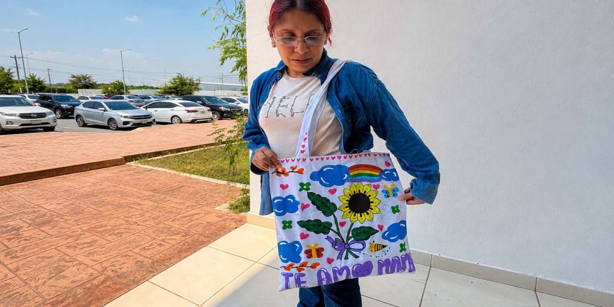Madre de Dana confía en que su hija obtenga la libertad; asegura que ha recibido buen trato en el CEDES
