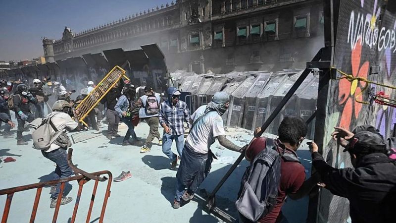 Quince detenidos enviados al Reclusorio Norte por disturbios en el Zócalo