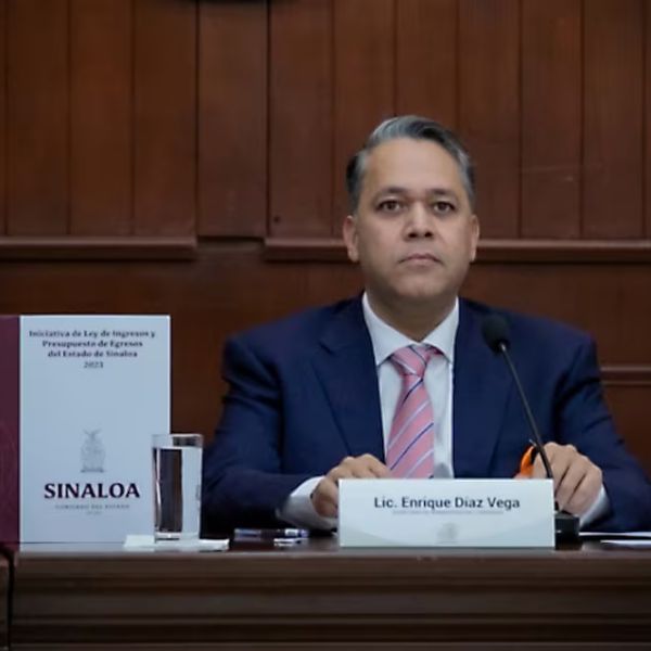 Se entrega en Estados Unidos  ex titular de finanzas de Rocha