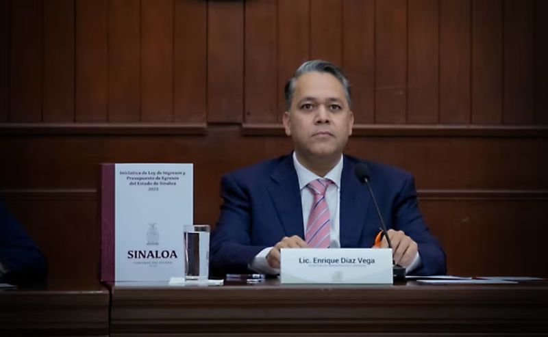 Se entrega en Estados Unidos  ex titular de finanzas de Rocha