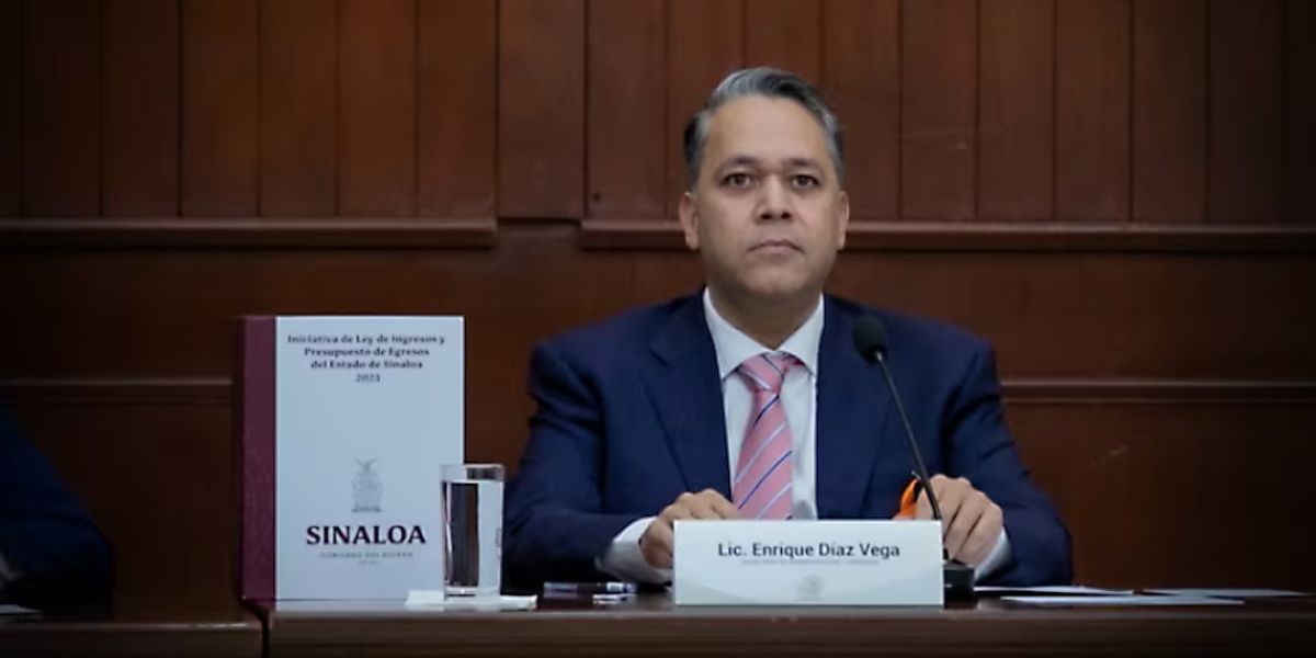 Se entrega en Estados Unidos  ex titular de finanzas de Rocha
