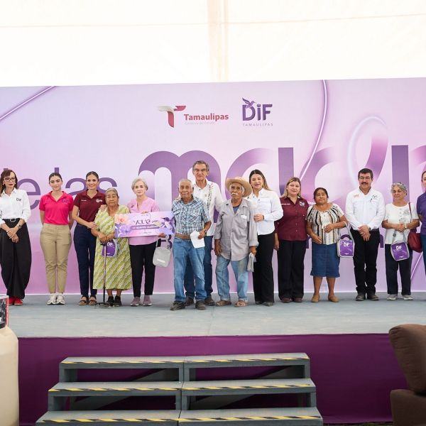 Américo y María celebran a las madres y llevan brigada de servicios a Abasolo