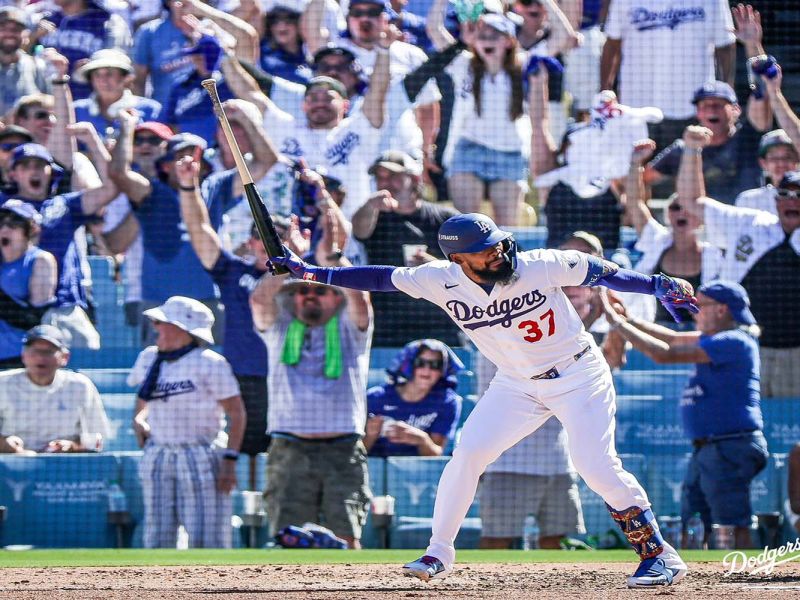 Inician Dodgers con triunfo en los playoffs de la MLB