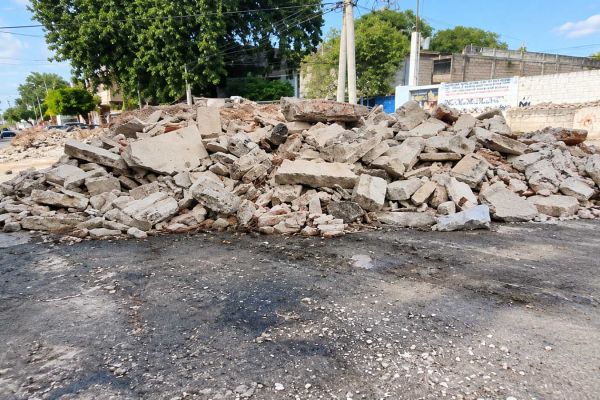 Aguas negras invaden negocio de comida en Ciudad Madero; denuncian falta de respuesta