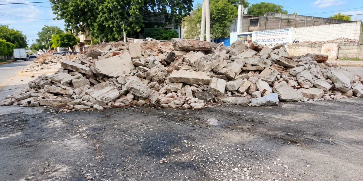 Aguas negras invaden negocio de comida en Ciudad Madero; denuncian falta de respuesta