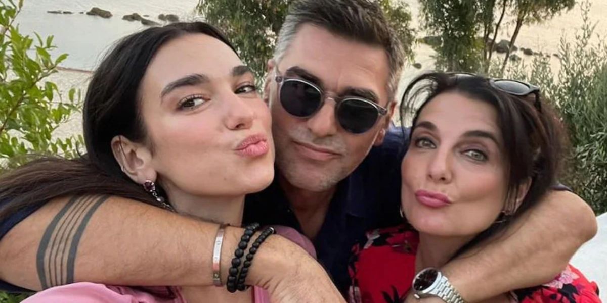 Los padres de Dua Lipa de visita en Chichén Itzá