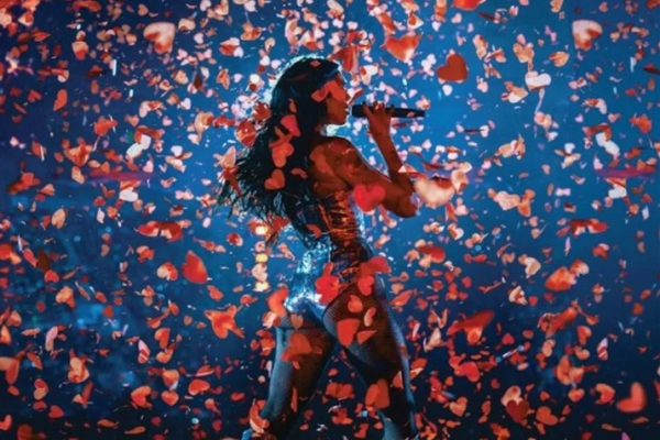 Dua Lipa inmortaliza  su gira por México