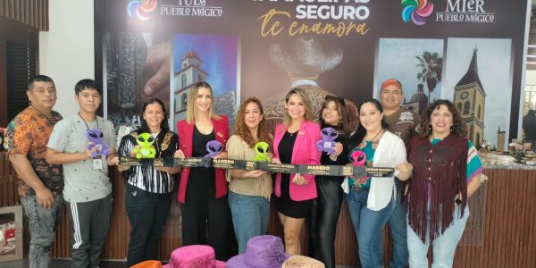 Impulsa Erasmo riqueza artesanal en evento turístico “Punto México”