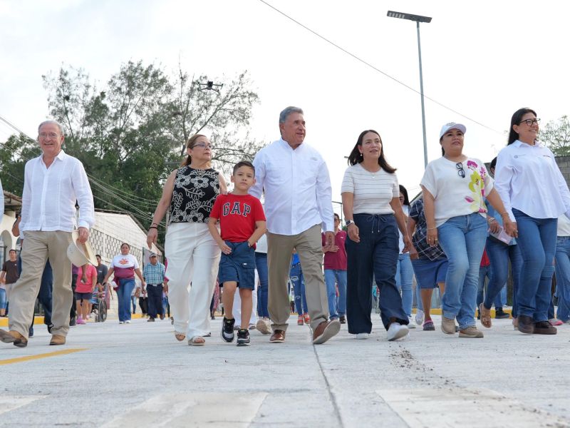 Inaugura Armando Martínez más obras de pavimentación en Altamira