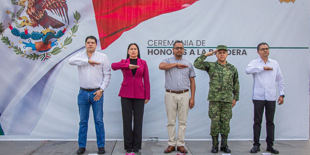Participan servidores públicos en ceremonia de honores organizada por Gobierno de Matamoros a través de SEDUE