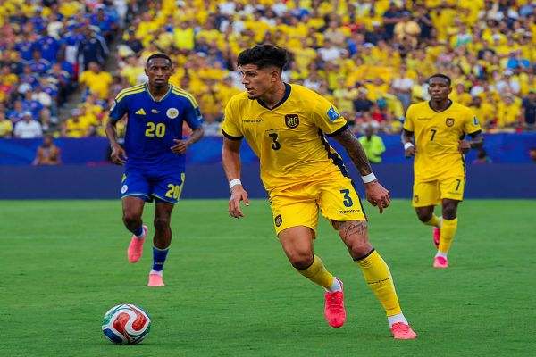Curazao hace historia y complica a Ecuador con empate sin goles