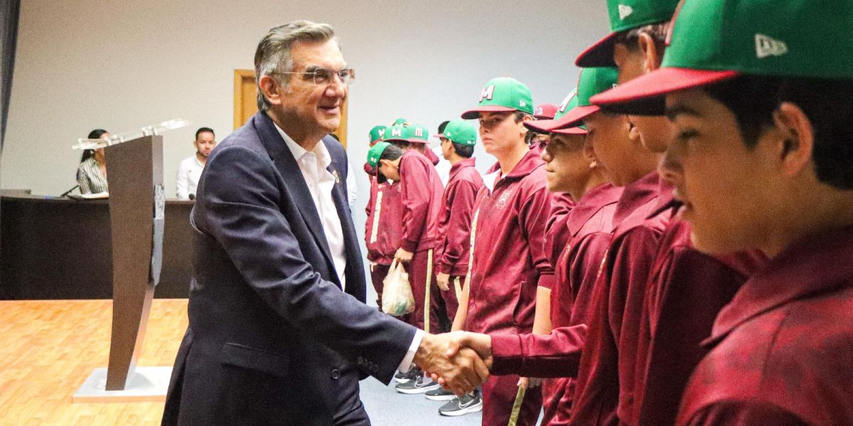 Abanderan a peloteritos tamaulipecos a latinoamericano