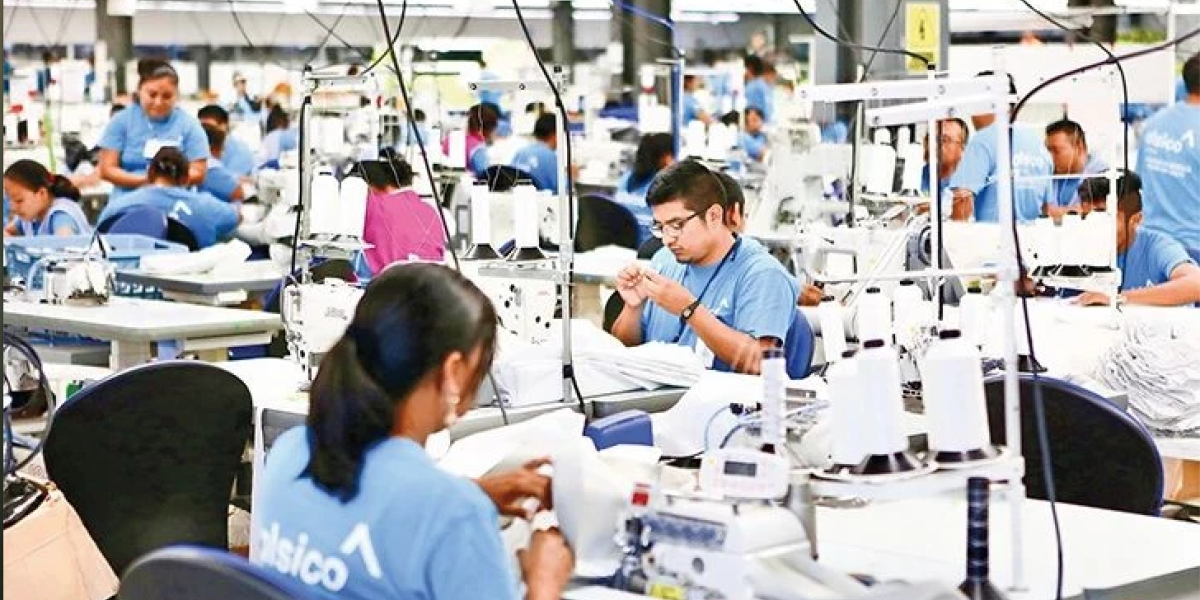 Maquiladoras sacuden a la frontera; cesan a 5 mil