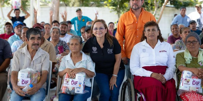 Entrega DIF Altamira apoyos alimenticios a pescadores