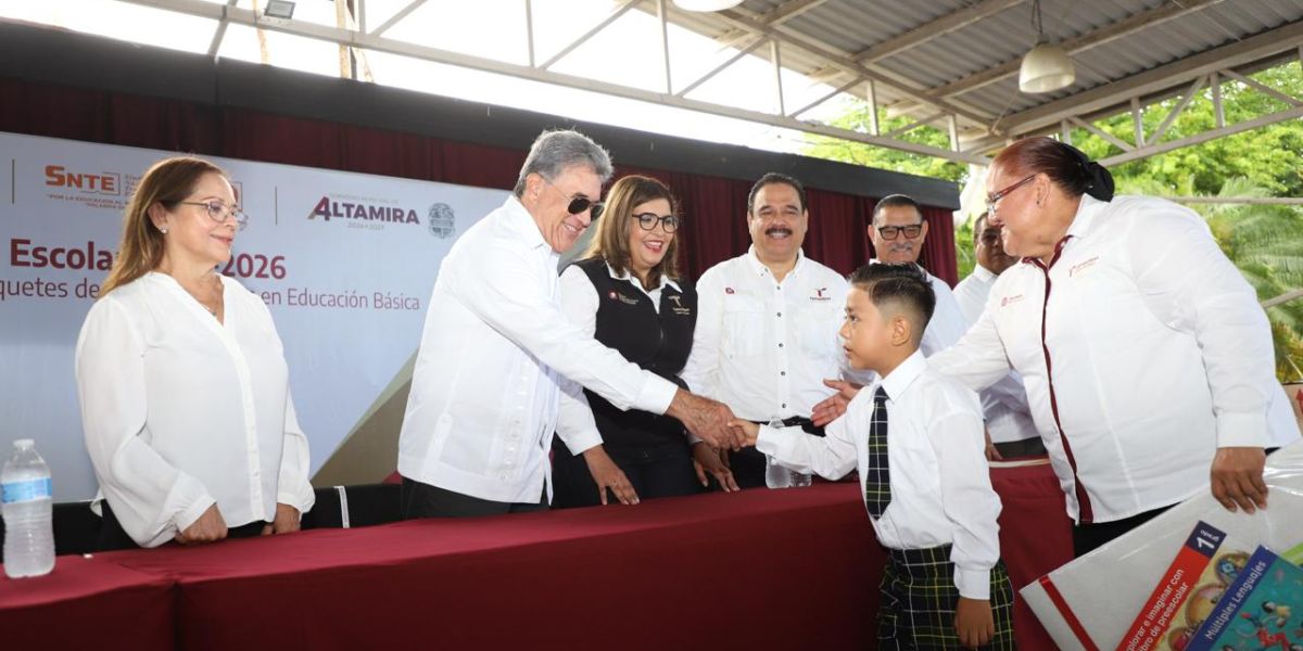Encabeza Armando Martínez inicio de ciclo escolar 2025-2026