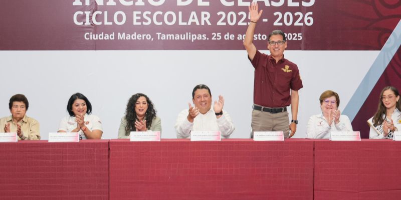 Erasmo González reconoce a alumnos del ITCM como ejemplo de superación académica