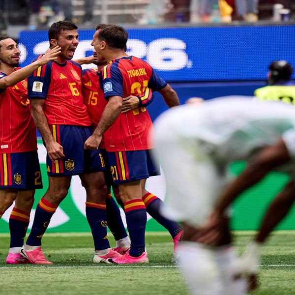 España a octavos al vencer a Austria 3 -0