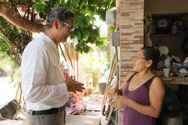 Erasmo González Inicia programa de Salud Pública Casa por Casa zonas afectadas por agua