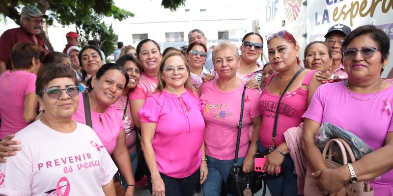 Beneficia DIF Altamira a mujeres con el Camión de la Esperanza