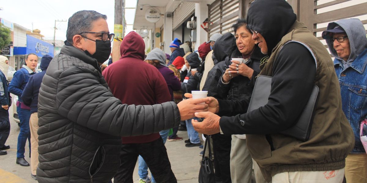 Atiende DIF Madero a personas vulnerables ante descenso de la temperatura