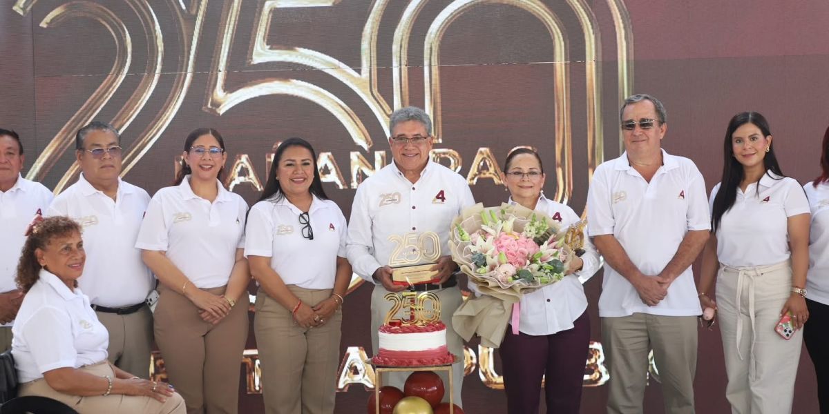 Hace historia Armando Martínez al llegar a 250 conferencias “Mañaneras”