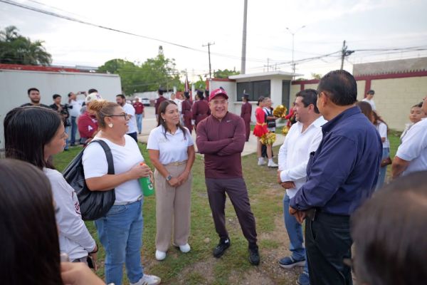 Refrenda Armando Martínez compromiso con la educación media superior