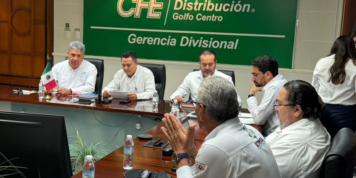 Fortalece Armando Martínez coordinación entre municipio y CFE