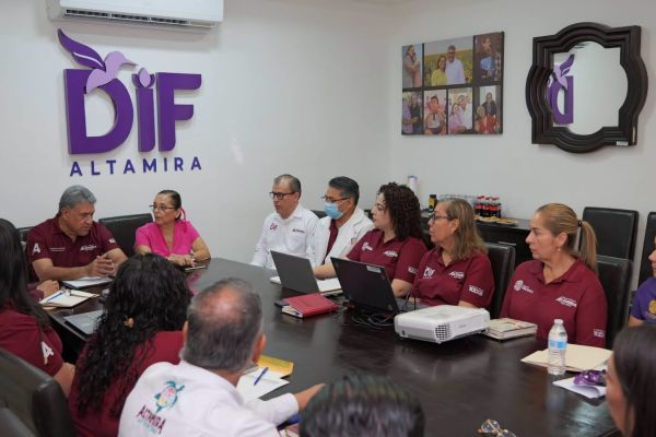Refrendan Armando Martínez y Rossy Luque compromiso con el bienestar de las familias altamirenses