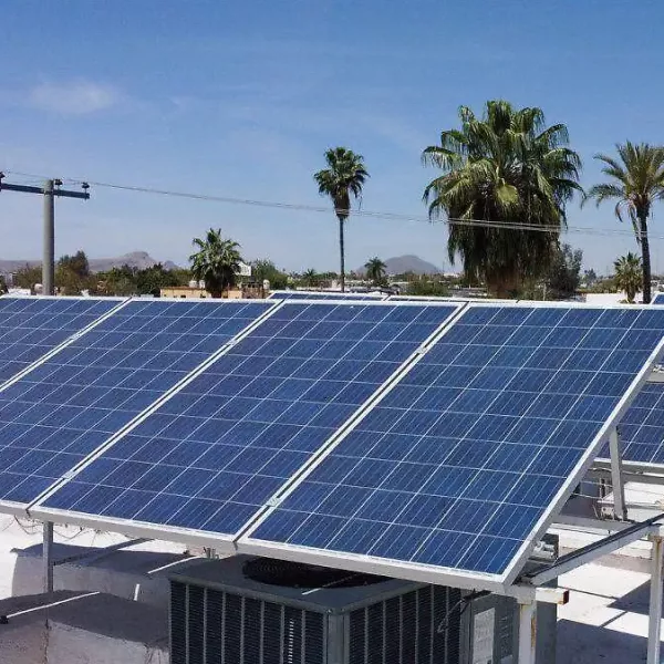 Advierten riesgo de apagones por sobrecarga de paneles solares