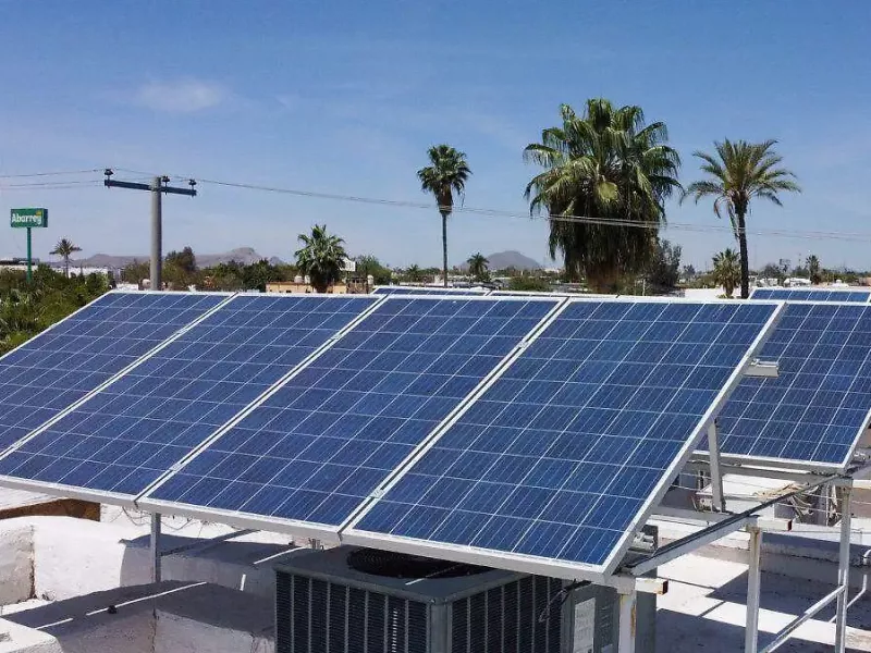 Advierten riesgo de apagones por sobrecarga de paneles solares