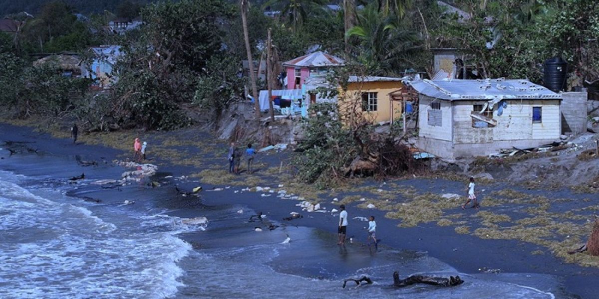 Huracán Melissa deja más de 30 fallecidos en el Caribe