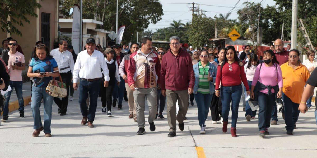 Con obras de pavimentación transforma Armando Martínez la colonia Altamira sector 3